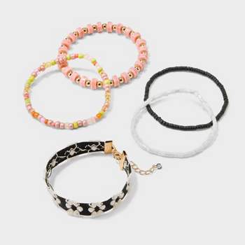 Mixed Beaded and Daisy Print Bracelet Set 5pc - Wild Fable™ Black/Pink/White