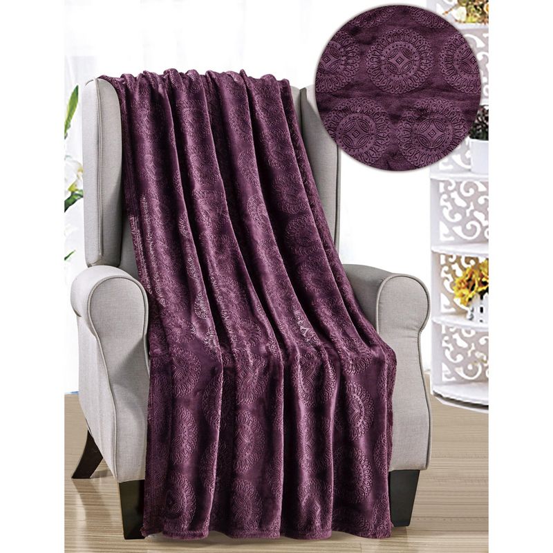 Super Comfy and Cozy Caesar 50" X 60" Microplush Throw Blanket, 1 of 4