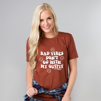 Simply Sage Market S.W.Smiley Don't Go With My Outfit Smiley Faces Short Sleeve Tee