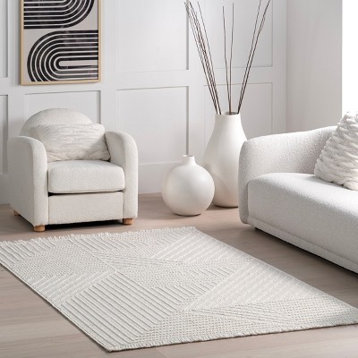 Makena Off-White Geometric High-Low Indoor Area Rug