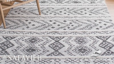 Gray Diamond Shag Round Braided Synthetic Rug