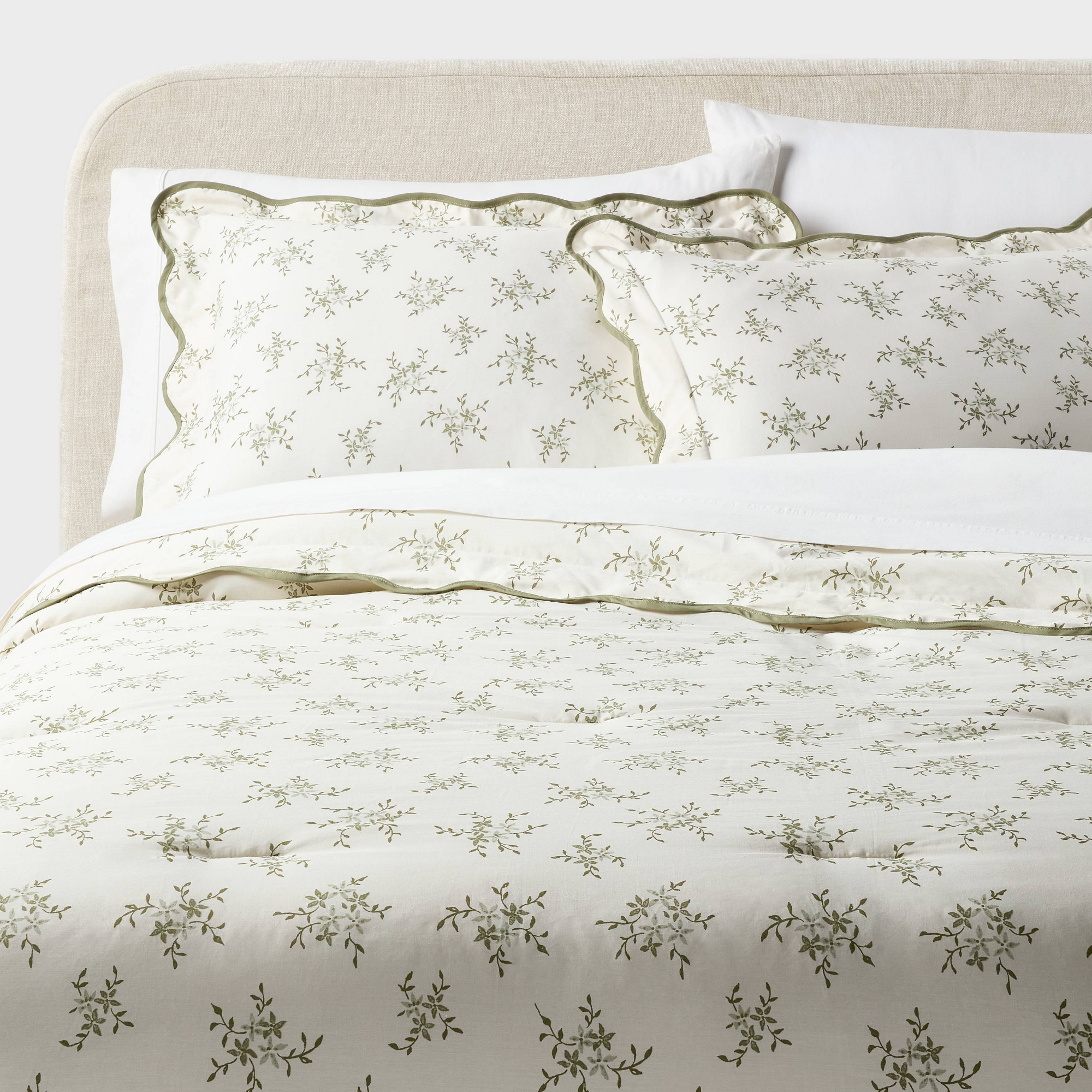 Full/Queen Floral Scallop Comforter and Sham Set Sage Green for Dorm - Threshold™