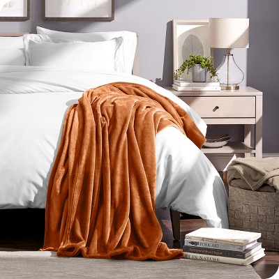 Sienna Twin/Twin XL Microfleece Ultra-Soft Reversible Throw Blanket
