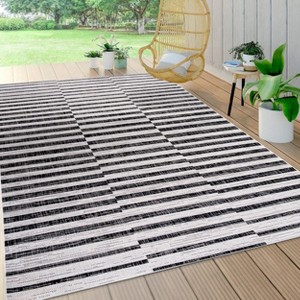 Sukie Modern Offset Stripe Indoor/Outdoor Area Rug - JONATHAN Y - 1 of 4