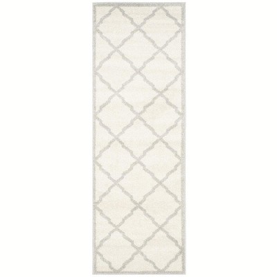 Amherst AMT421 Power Loomed Indoor Rug -Safavieh