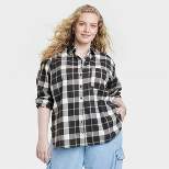 Women's Long Sleeve Flannel Button-Down Shirt - Universal Thread™