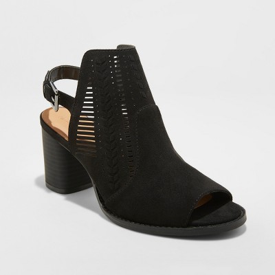 black pumps target