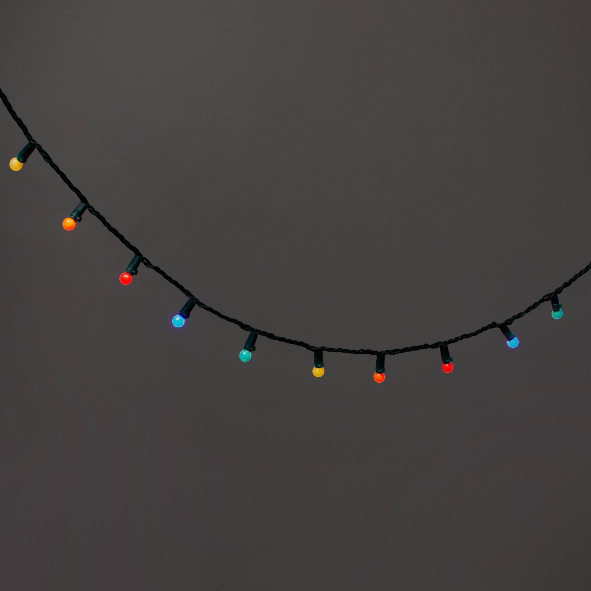 50ct LED Smooth Sphere Christmas String Lights with Green Wire - Wondershop™