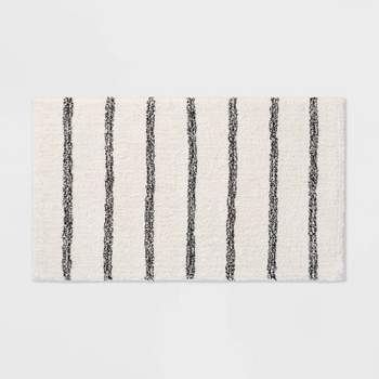 Striped Kids' Bath Rug Black & White - Pillowfort™