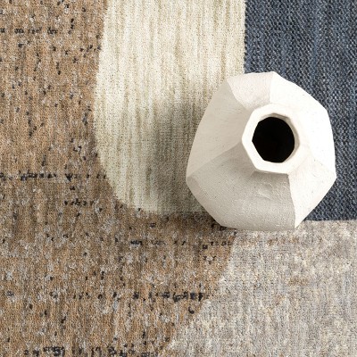 Ryanna 4' x 6' Multicolor Abstract Synthetic Area Rug