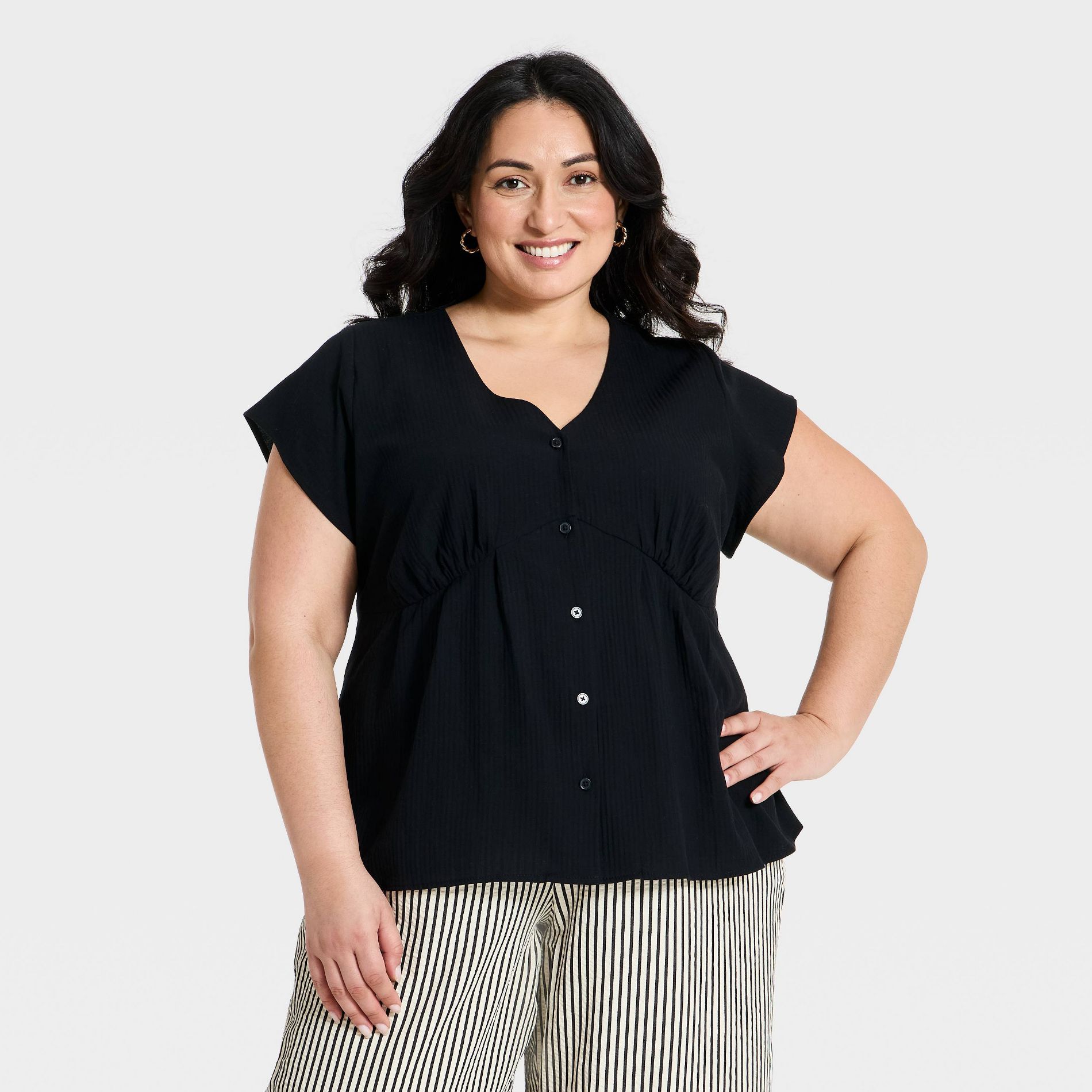 Women's Dolman Short Sleeve Button-Front Seamed Top - Ava & Viv™