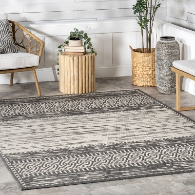 Reversible Gray Synthetic 7'6" x 10'9" Easy-Care Outdoor Area Rug