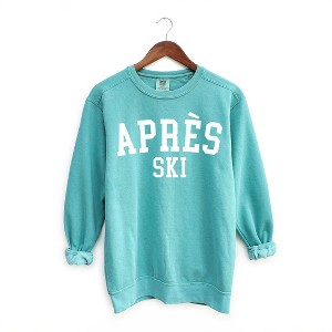 Simply Sage Market Women's Garment Dyed Graphic Sweatshirt Apres Ski University - 1 of 3