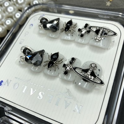 Vynxaria Black Stylish Press-On Nails for a Perfect Finish Size S