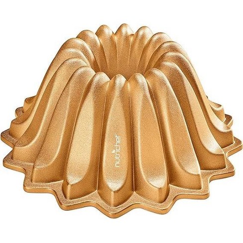 Mini Bundt Cake Pan: This $10 Pan Makes 12 Tiny Bundt Cakes