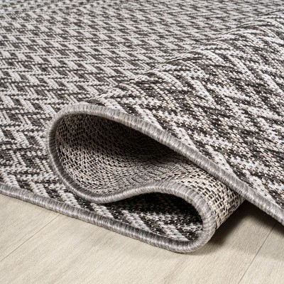 Black and Light Gray Geometric Braided 8' x 10' Rug