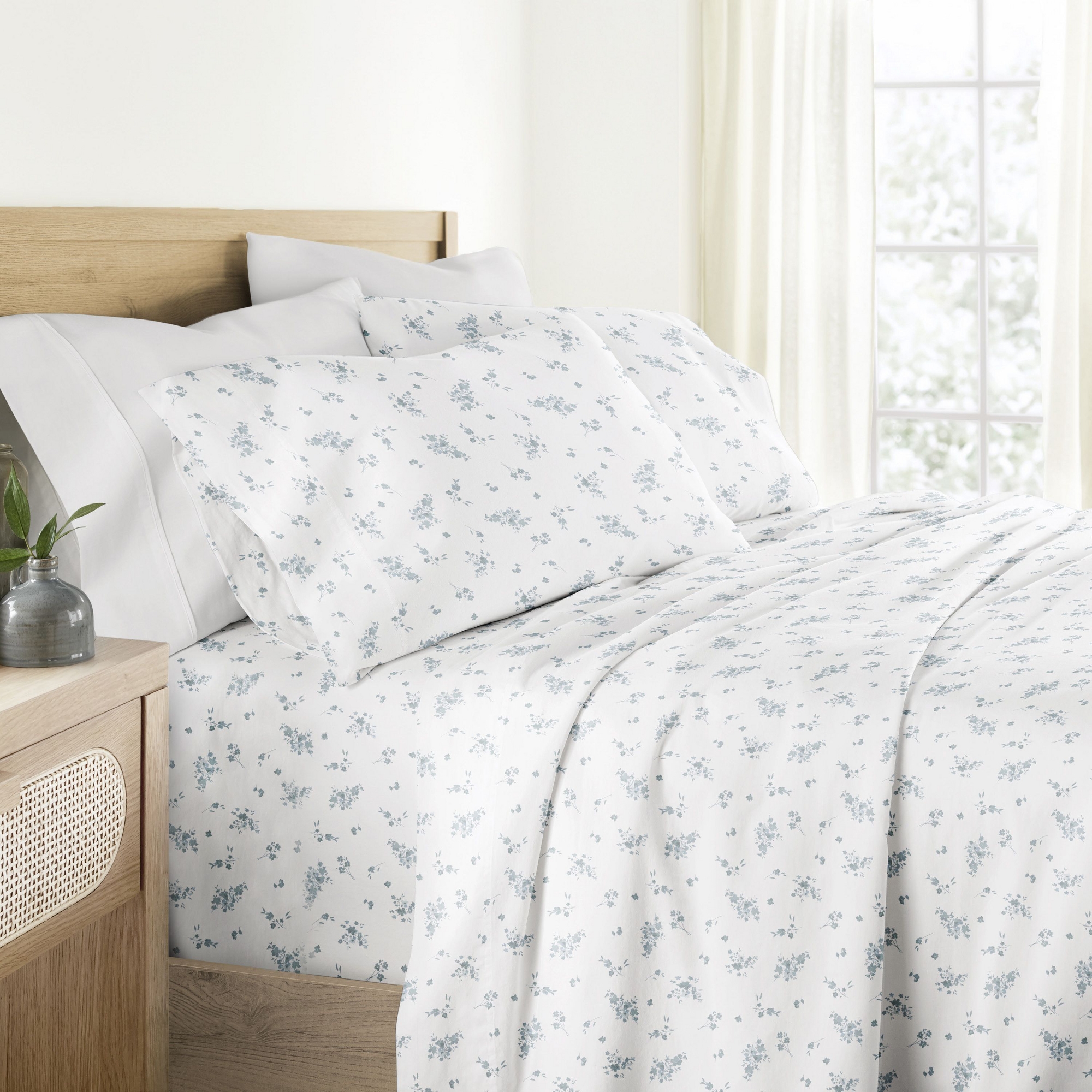 Bouquet Bliss Cotton Bed Sheet Set – Soft & Breathable, 100% Long Staple Cotton Sateen, Washed for Comfort - Becky Cameron, Light Blue, Queen