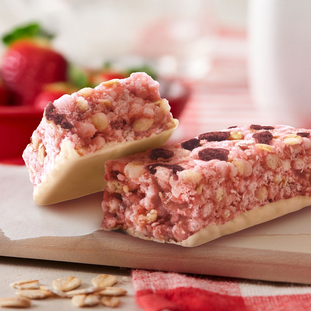 Zbar Gluten Free Strawberries 'N Creme Granola Snack Protein Bars Made with Organic Oats - 5g Protein - 12.7oz/10ct - thumbnail 3