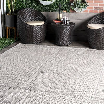 Lowen Gray Tribal Indoor/Outdoor Synthetic Area Rug