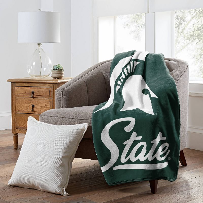 NCAA Signature Michigan State Spartans 50 x 60 Raschel Throw Blanket, 2 of 4