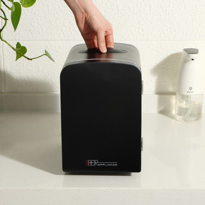 Compact Black Thermoelectric Mini Fridge for RV