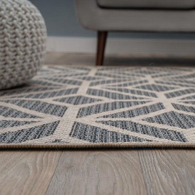 Blue and Beige Geometric 5' x 7' Indoor/Outdoor Area Rug