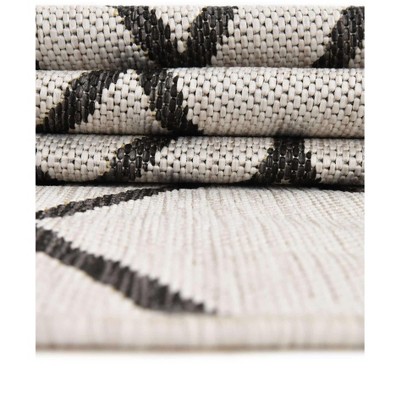 Ivory Rectangular Synthetic Outdoor Stain-Resistant Rug 5' x 7'