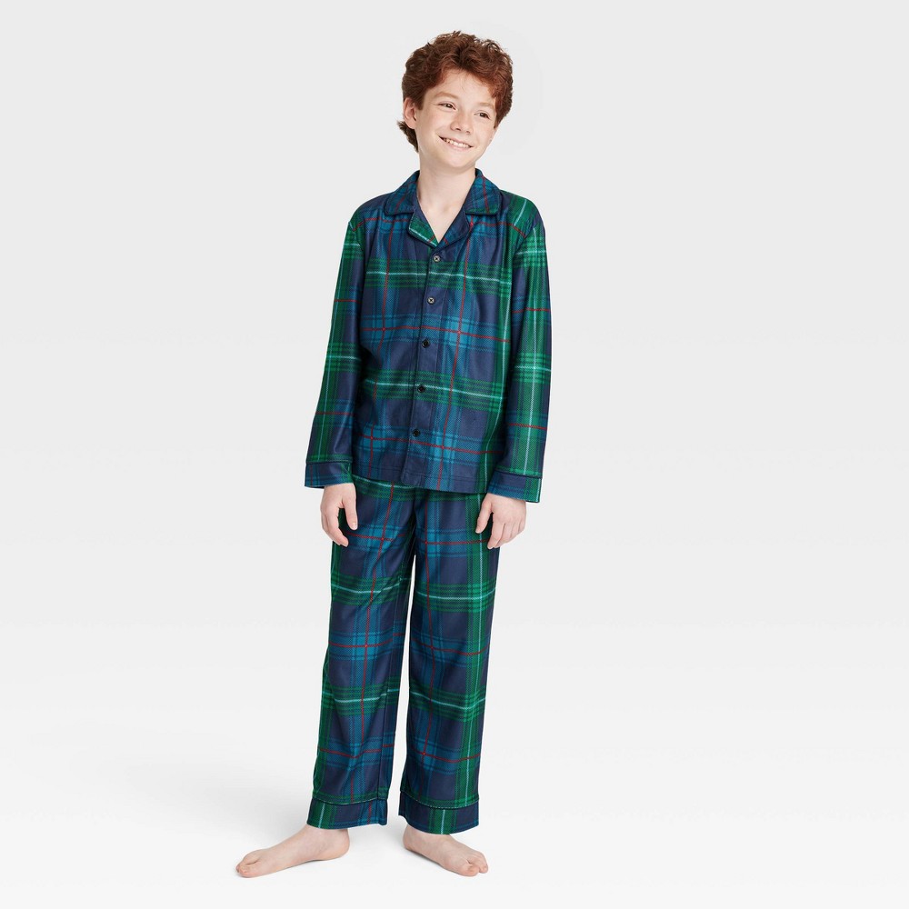 size 6 Kids' Holiday Tartan Plaid Matching Family Pajama Set - Wondershop Blue 