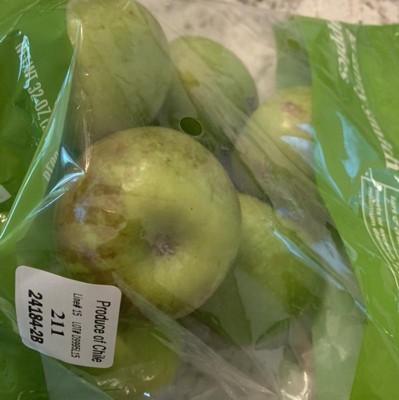 Raw Organic Green Granny Smith Apples Ready Eat Stock Photo by ©bhofack2  605457994