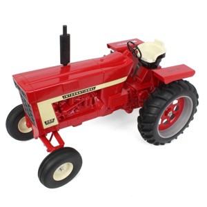 Scale Models 1/8 International Harvester 966 Wide Front Tractor ZSM1234 - 1 of 4