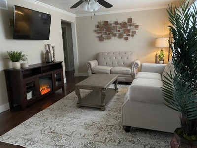 Guest review image 2 of 2, zoom in