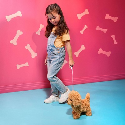 Детские мягкие игрушки Our Generation Playful Paws Goldendoodle Puppy Walking & Barking Electronic Interactive Pet Dog Plush: Plastic Polyester Toy — фото 2