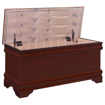 Warm Brown Traditional Cedar Wood Storage Chest