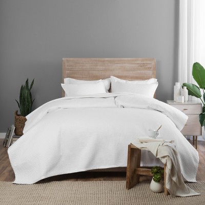 white bedspread queen target