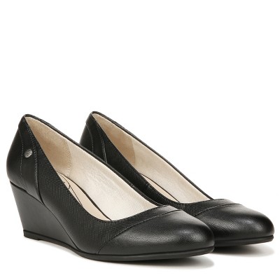 LifeStride Women's Dreams Pump - image 2