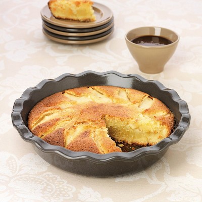 White Ceramic Fluted Edge Mini Pie Dish