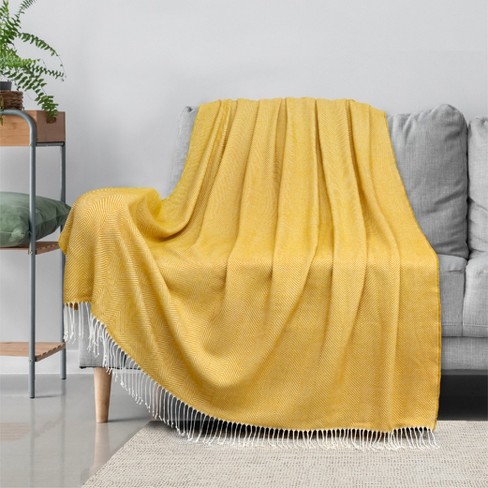 Throw blanket on online sofa