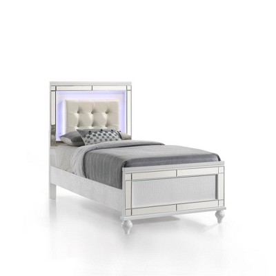 New Classic Furniture, Valentine Solid Wood Twin Size Lighted Bed in White