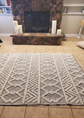 NOVICA Handmade Luxurious Geometry Wool Area Rug (3x4)
