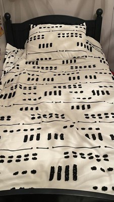 Intelligent Design 3pc Full/Queen Milani Clip Jacquard Comforter Set  Black/White