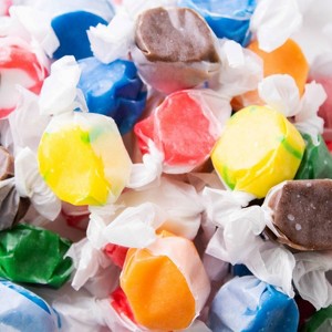 Howe Traditional Nostalgic Candies, Vintage Style Old Fashioned Candy Flavors, Salt Water Taffy, 15 Oz - 1 of 3