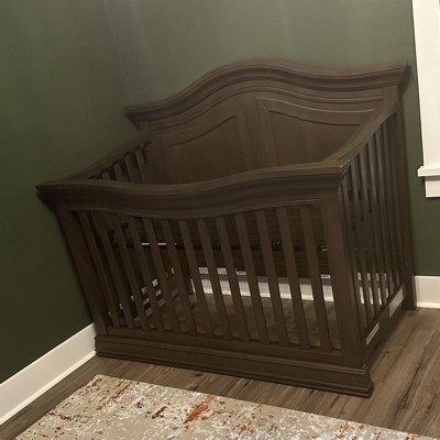 Providence 4 in 1 convertible outlet crib