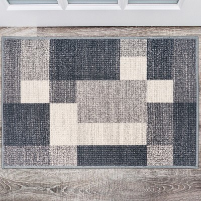 Gray Geometric Non-Slip Washable Synthetic Area Rug 20" x 30"