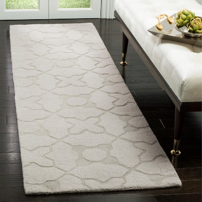 Gray Hand-Tufted Wool Non-Slip Area Rug, 27" x 7"