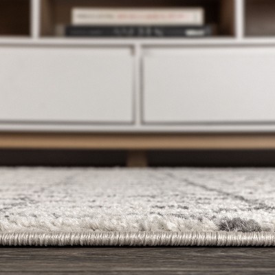 Izil Moroccan Cream and Gray 4' x 6' Synthetic Area Rug