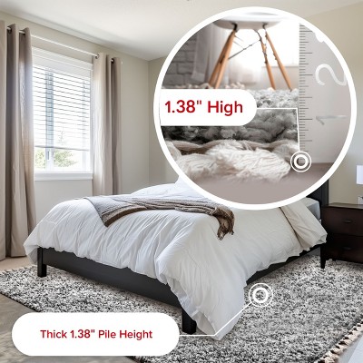 Contemporary Gray 4' x 6' Braided Shag Area Rug