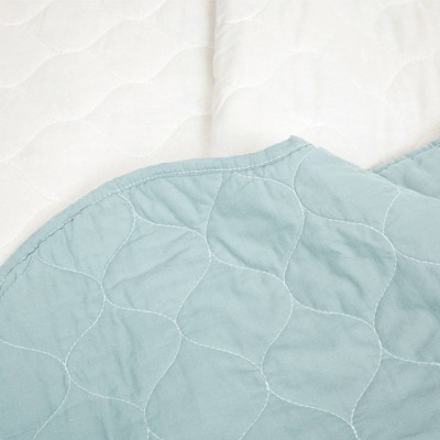 Full White and Blue Cotton Reversible Quilt Set