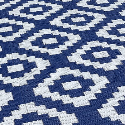 dark blue/white