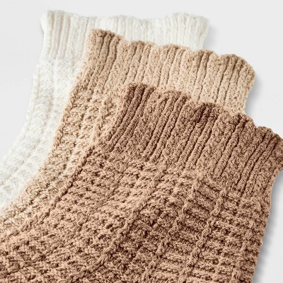 Women's Scallop Edge 3pk Ankle Socks - Universal Thread' 4-10 - image 3