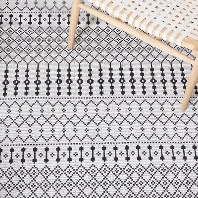 Bohemian Black and Ivory Handwoven Kilim Area Rug - 8' x 10'